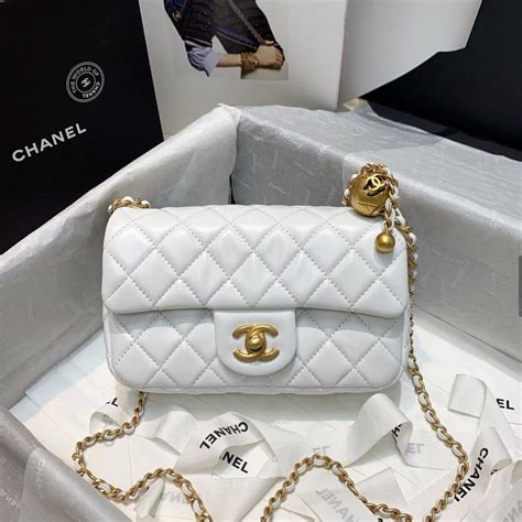 chanel handbags white|where to buy chanel 22.